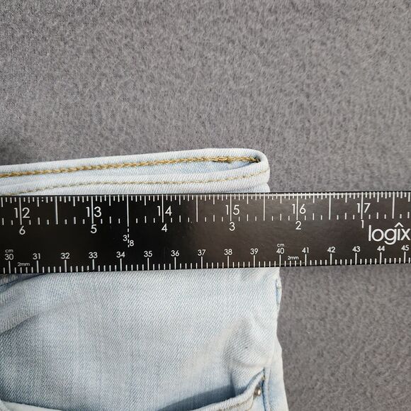 Levi's 311 Women 31 Mid Rise Shaping Skinny Capri Jeans Lightwash - Picture 12 of 12